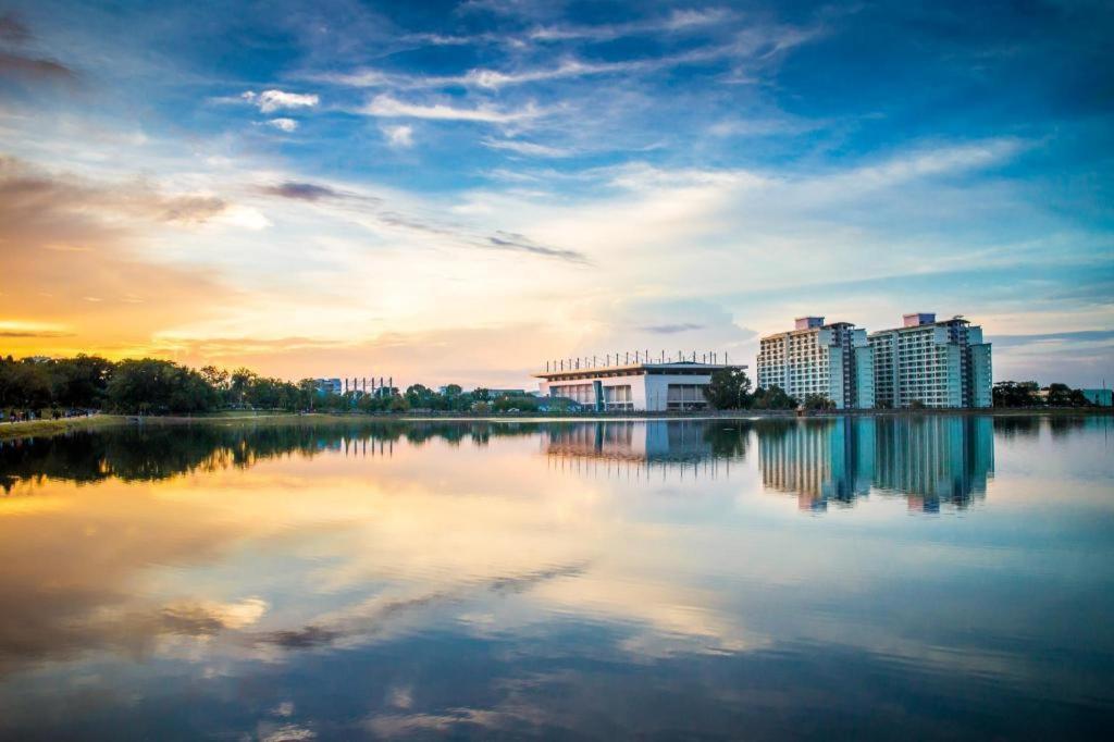 Florida Hotel Hat Yai Esterno foto