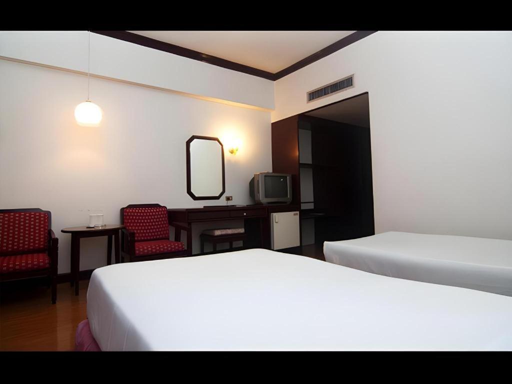 Florida Hotel Hat Yai Esterno foto