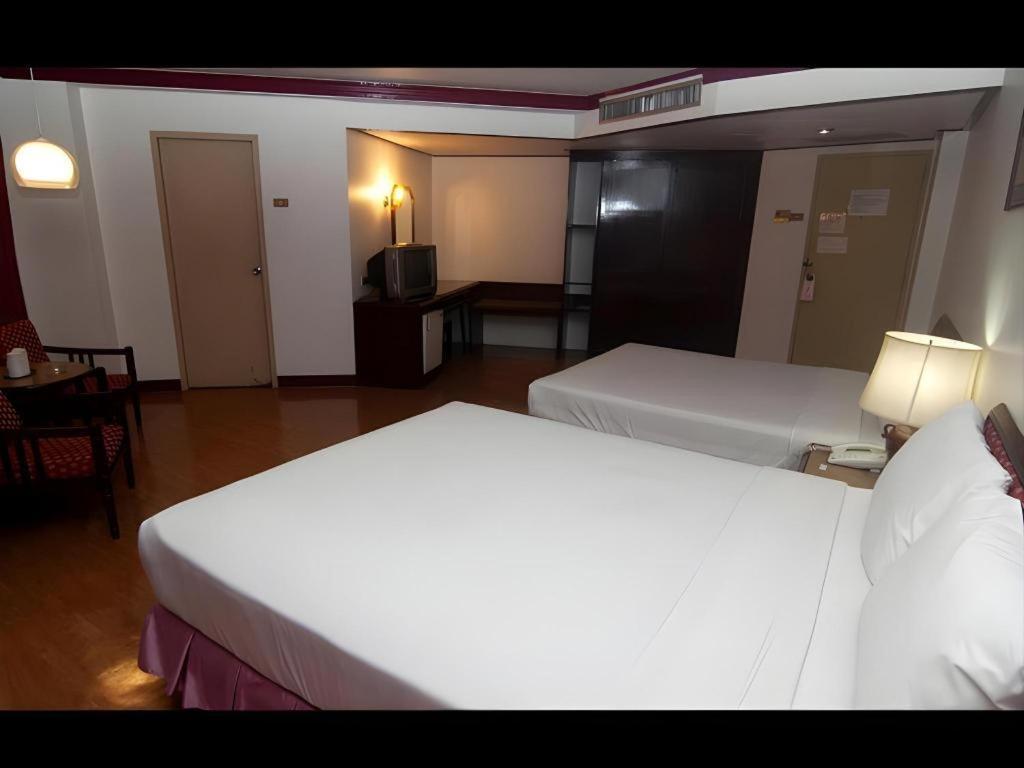 Florida Hotel Hat Yai Esterno foto