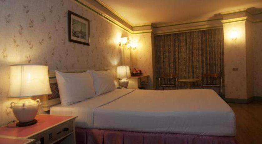 Florida Hotel Hat Yai Esterno foto